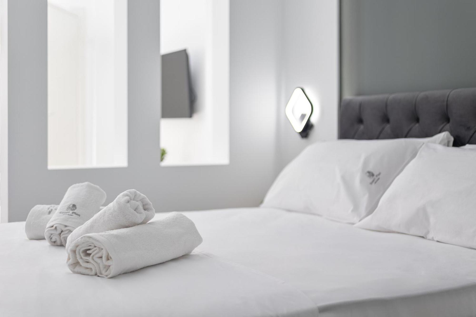 New Glamorous Apartment In Downtown เทสซาโลนิกิ ภายนอก รูปภาพ